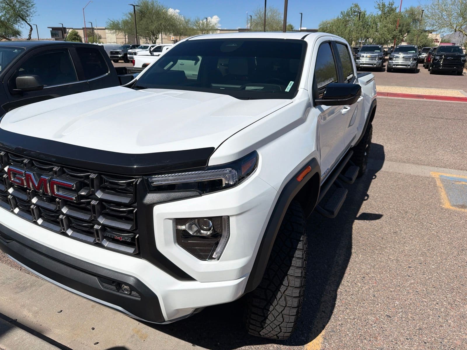 2025 GMC Canyon 4WD AT4 — photo 1 of 7
