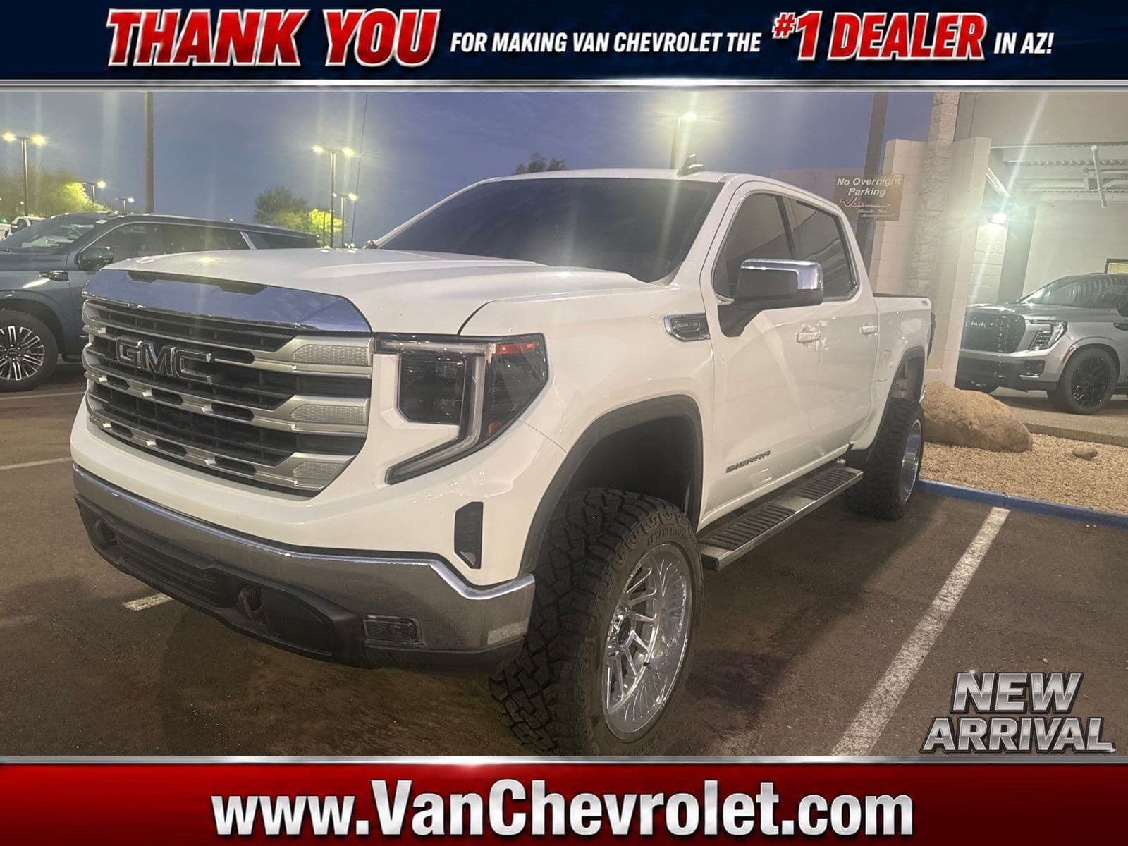 2022 GMC Sierra 1500 SLE — photo 1 of 20
