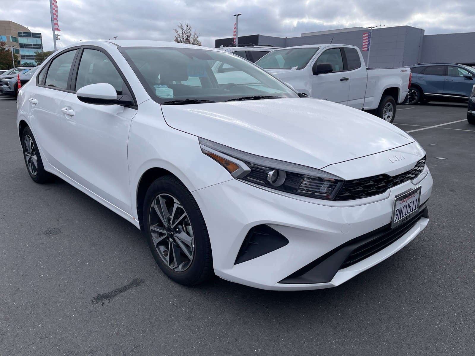 2024 Kia Forte LXS — photo 1 of 7