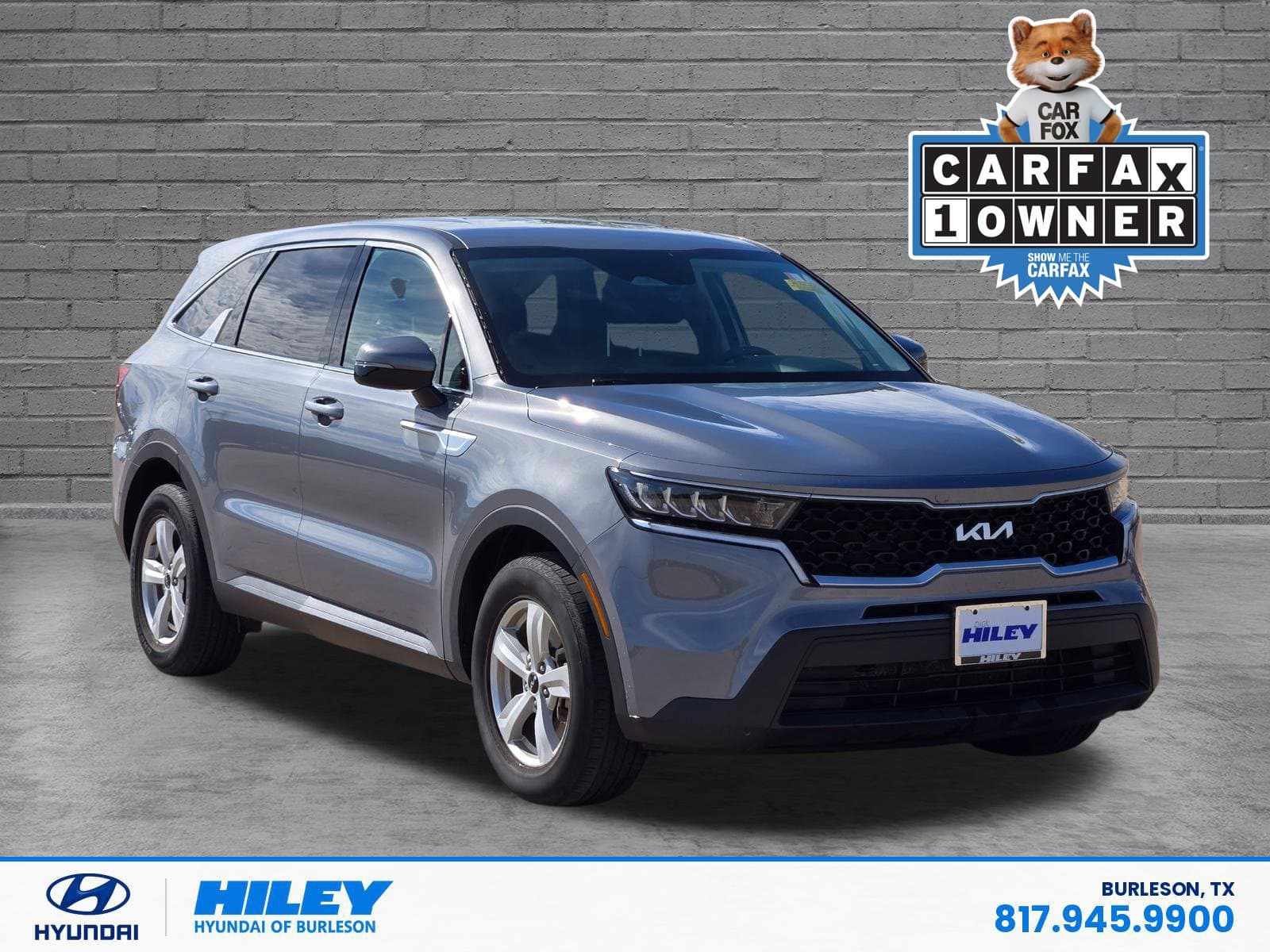 2023 Kia Sorento LX — photo 1 of 13