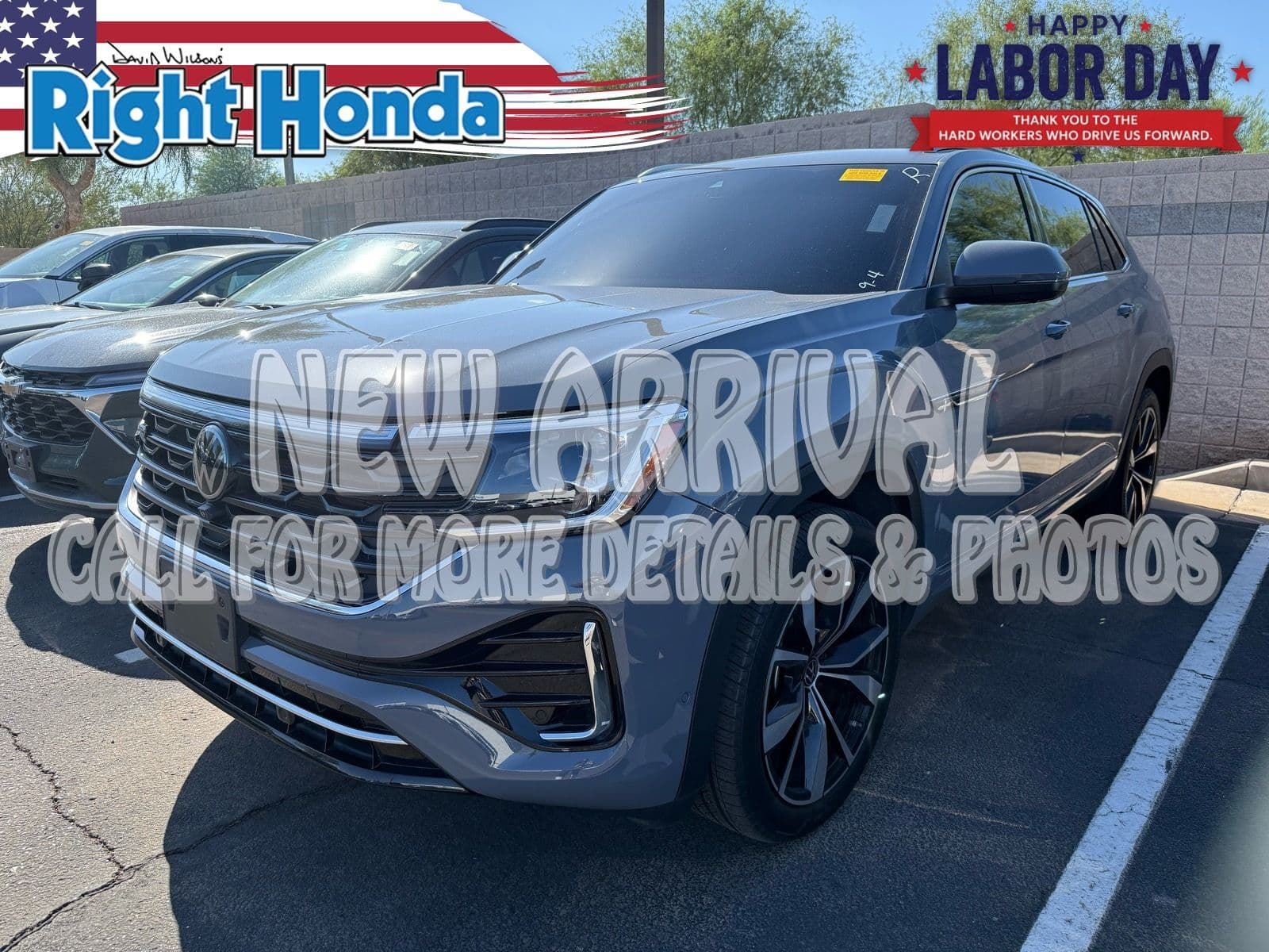 2024 Volkswagen Atlas Cross Sport 2.0T SEL Premium R-Line — photo 1 of 12