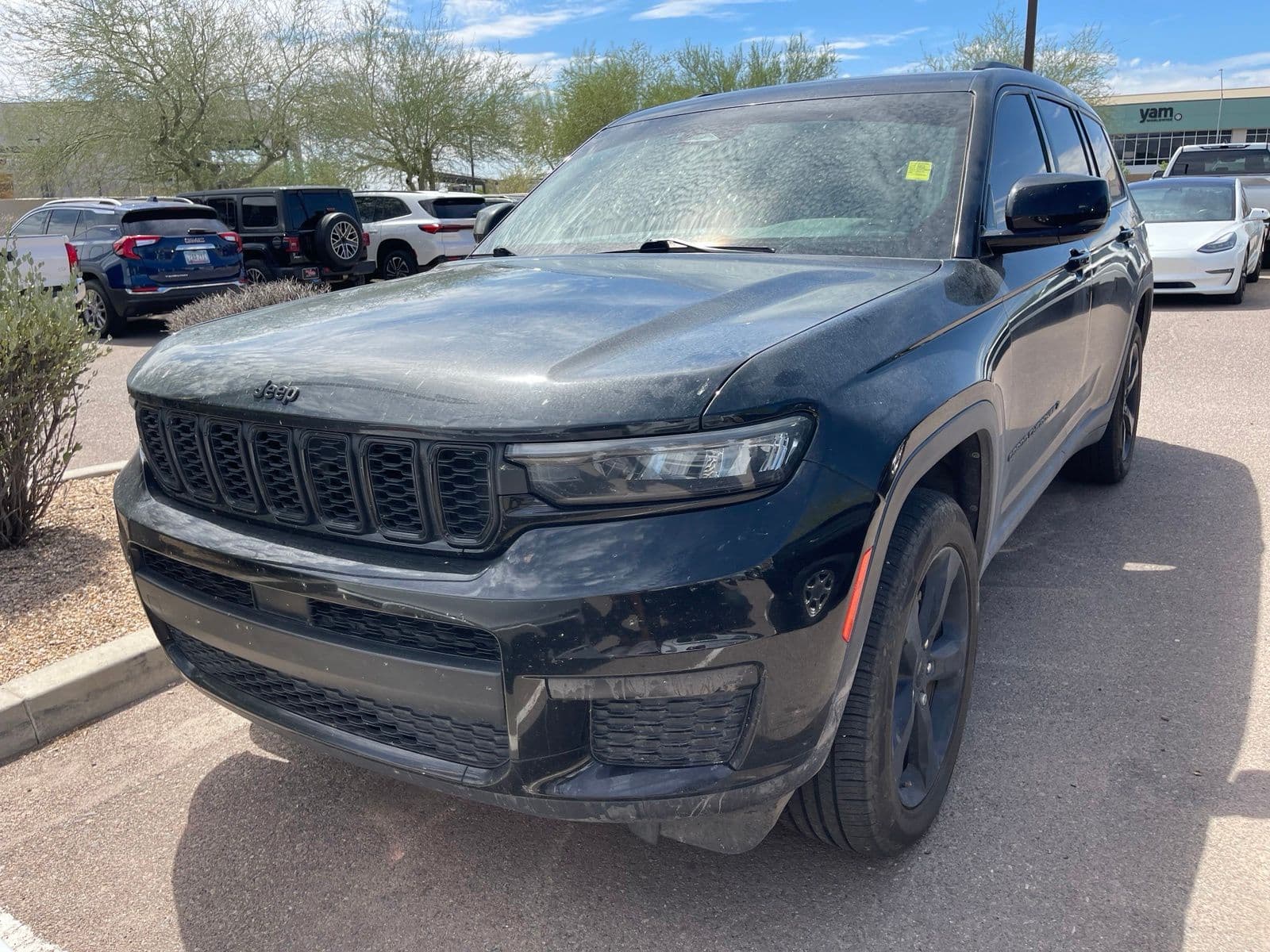 2023 Jeep Grand Cherokee L Altitude — photo 1 of 6