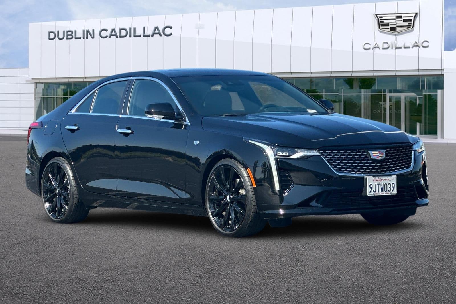 2024 Cadillac CT4 Luxury — photo 1 of 55