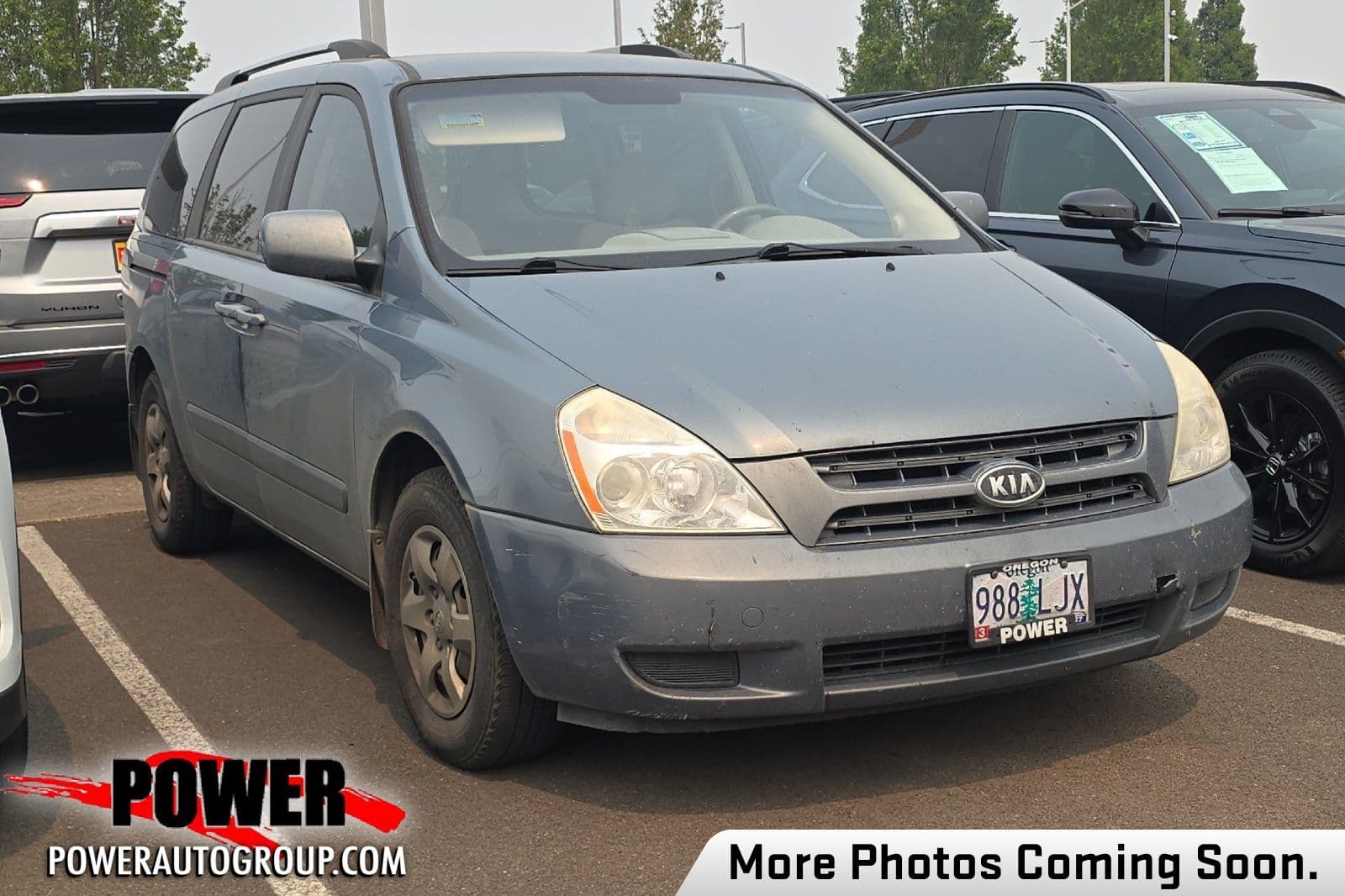 2009 Kia Sedona LX — photo 1 of 4