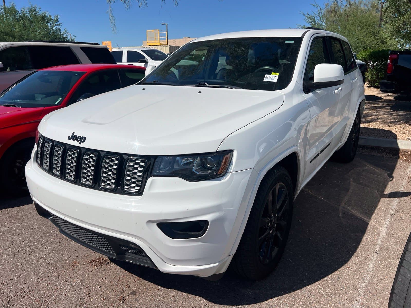 2018 Jeep Grand Cherokee Altitude — photo 1 of 11