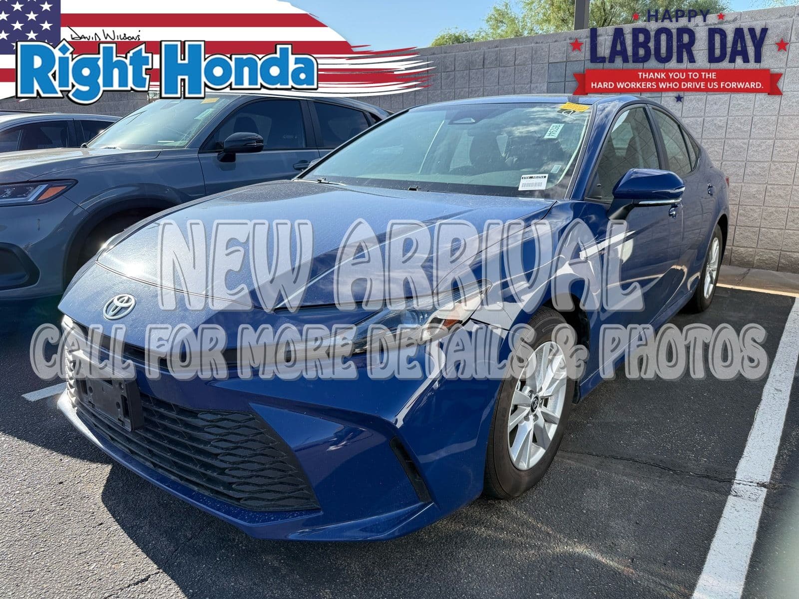 2025 Toyota Camry LE — photo 1 of 15