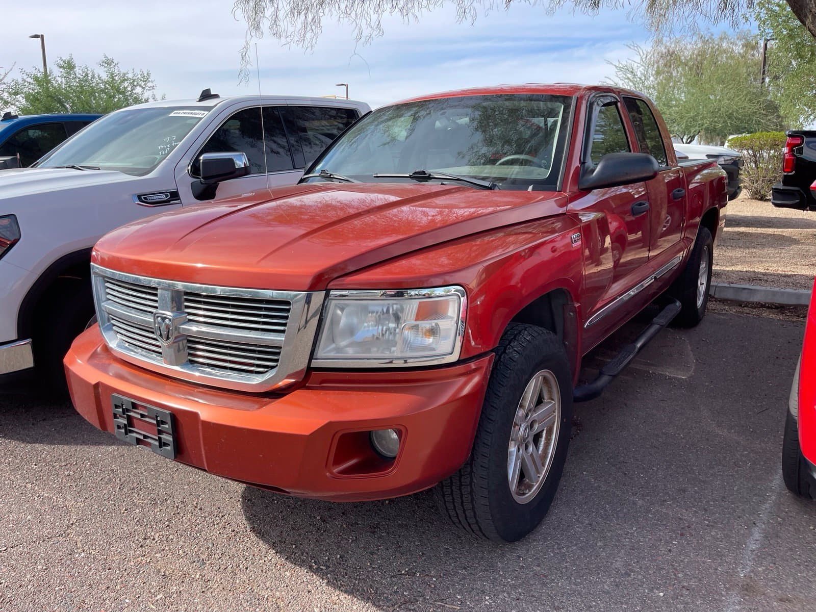 2009 Dodge Dakota Laramie — photo 1 of 11
