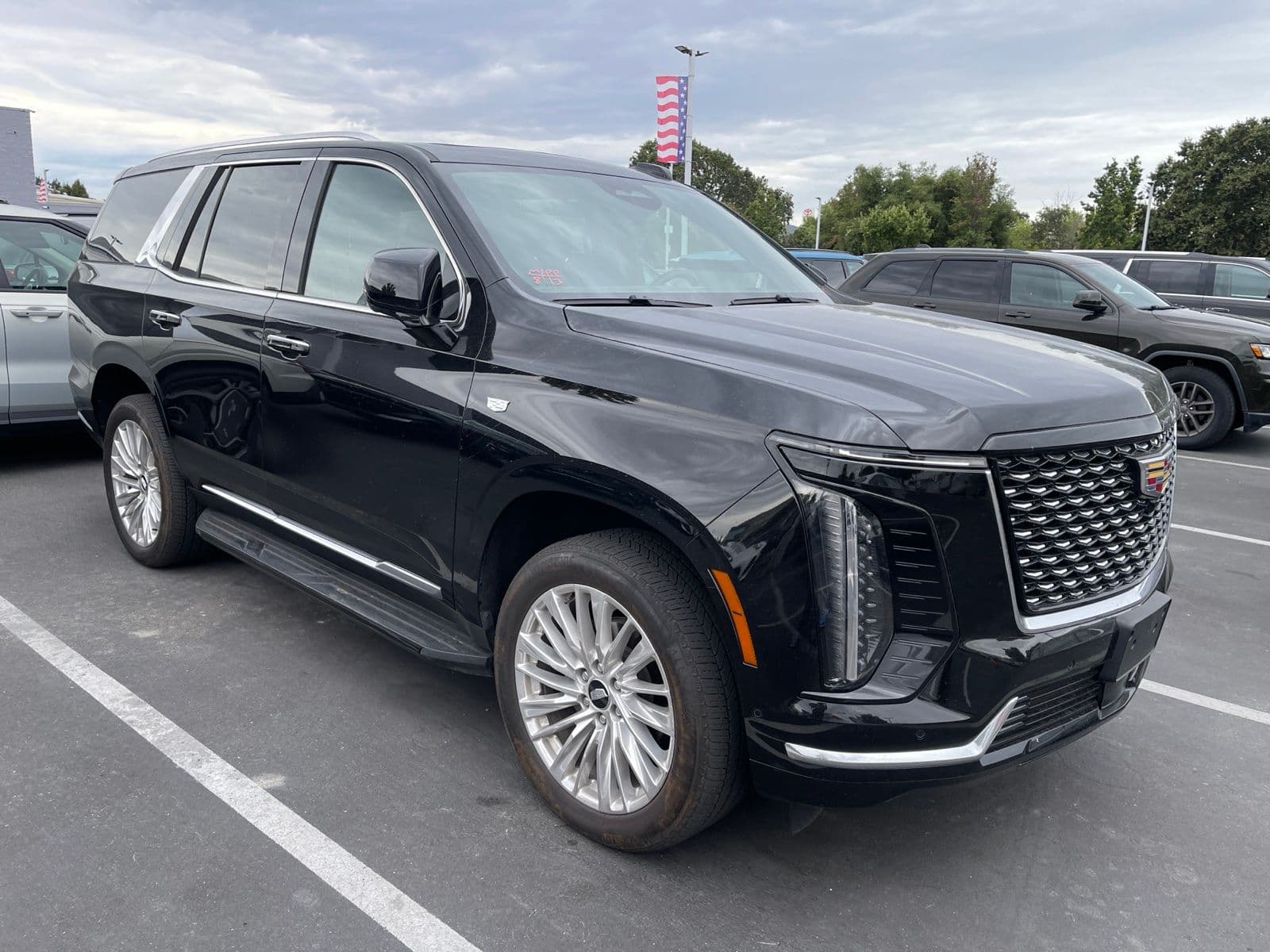 2025 Cadillac Escalade Premium Luxury — photo 1 of 7