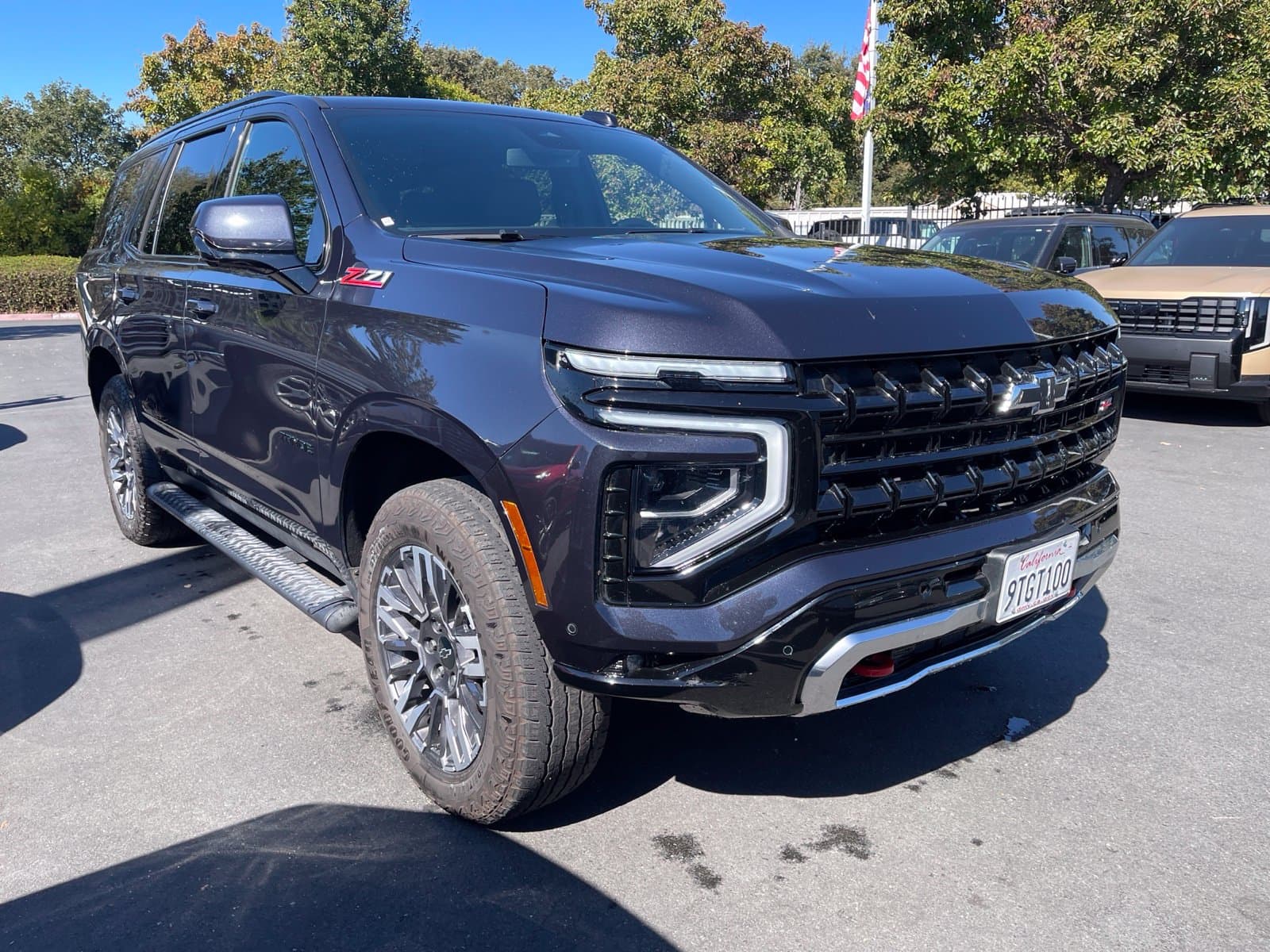 2025 Chevrolet Tahoe Z71 — photo 1 of 7