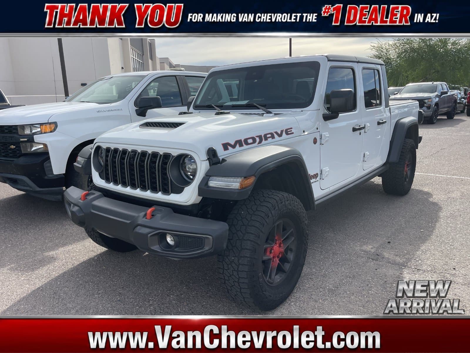 2025 Jeep Gladiator Mojave — photo 1 of 13