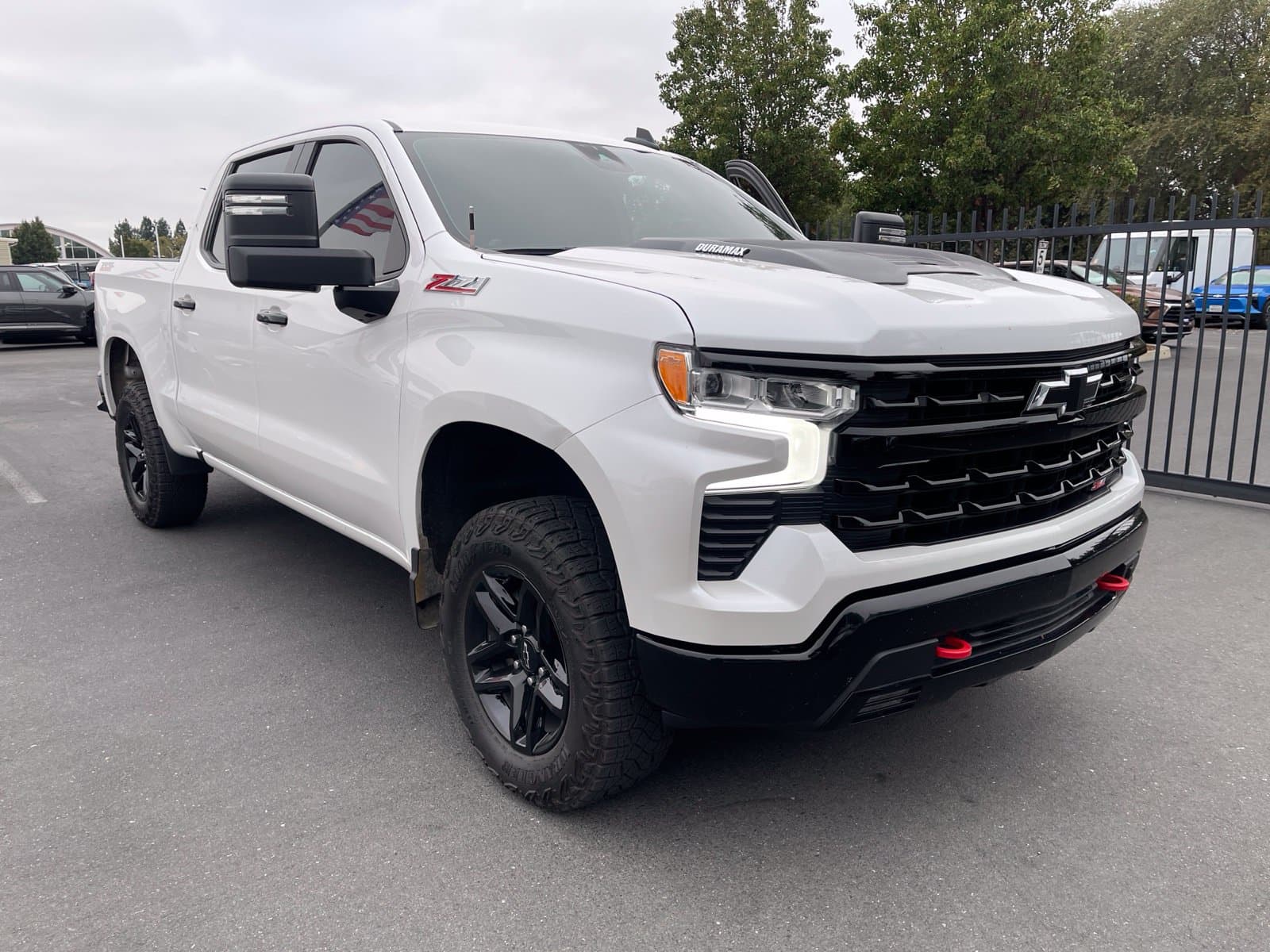 2024 Chevrolet Silverado 1500 LT Trail Boss — photo 1 of 7