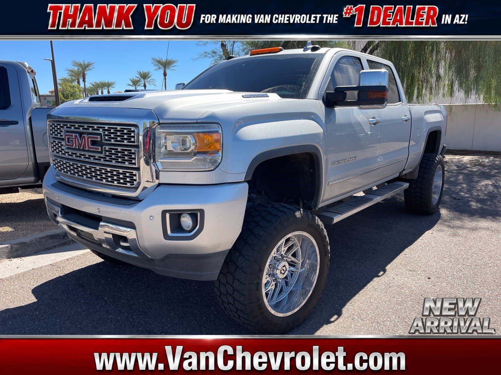 2018 GMC Sierra 2500HD Denali — photo 1 of 13