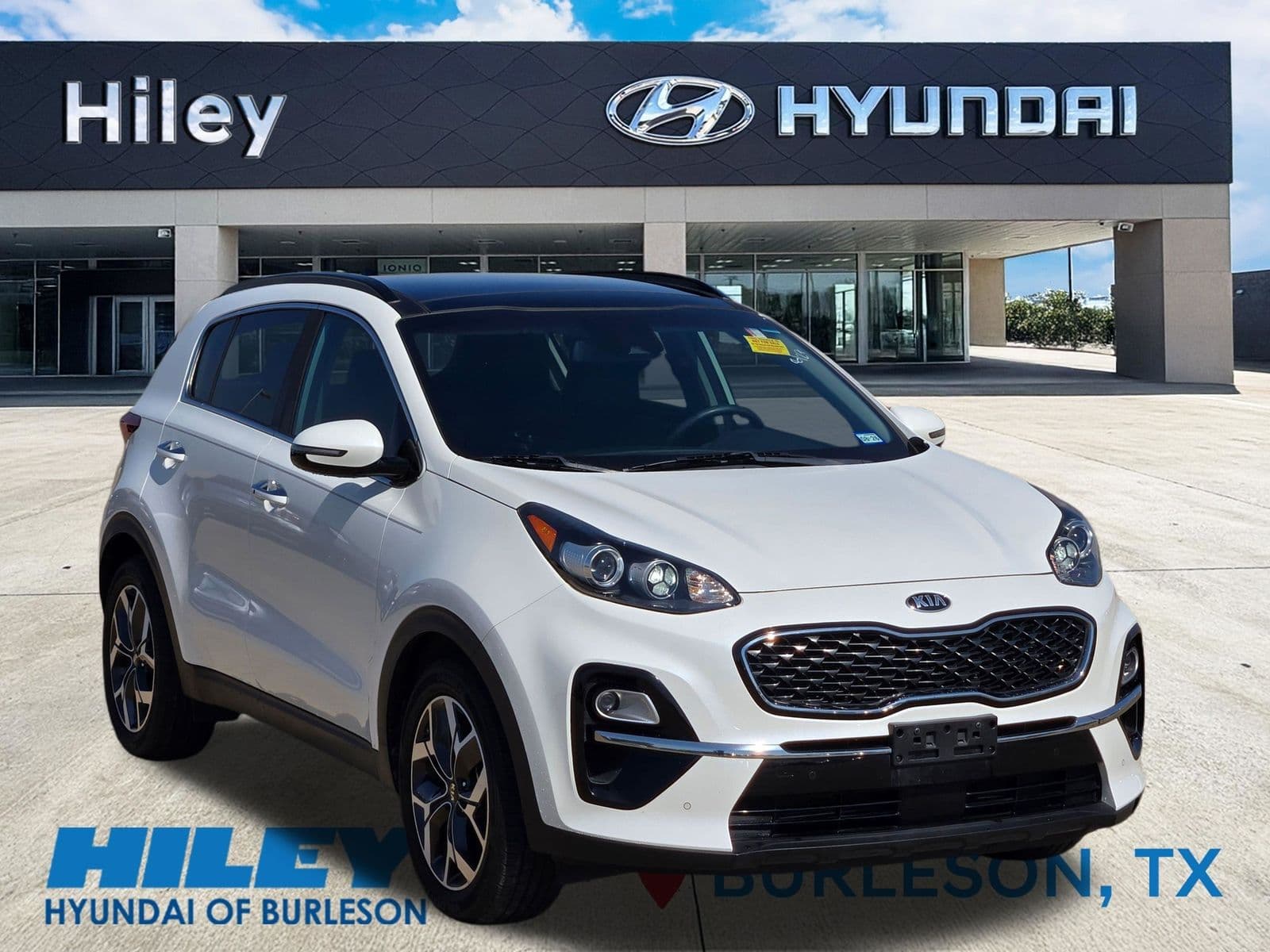 2020 Kia Sportage EX — photo 1 of 15