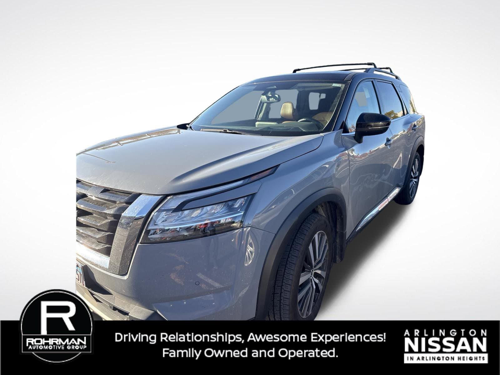 2022 Nissan Pathfinder Platinum — photo 1 of 14
