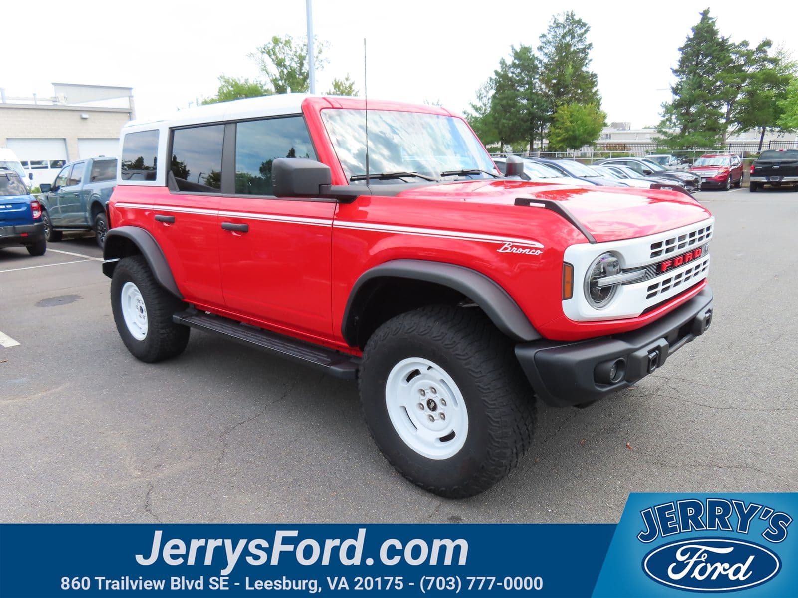 2023 Ford Bronco Heritage Edition — photo 1 of 38