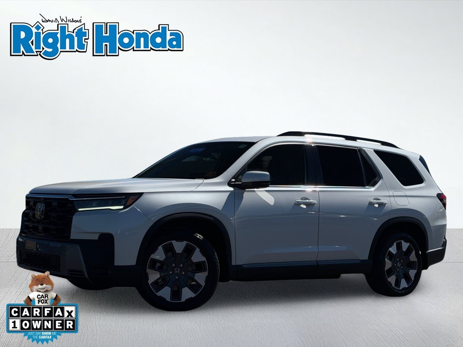 2026 Honda Pilot Touring — photo 1 of 33