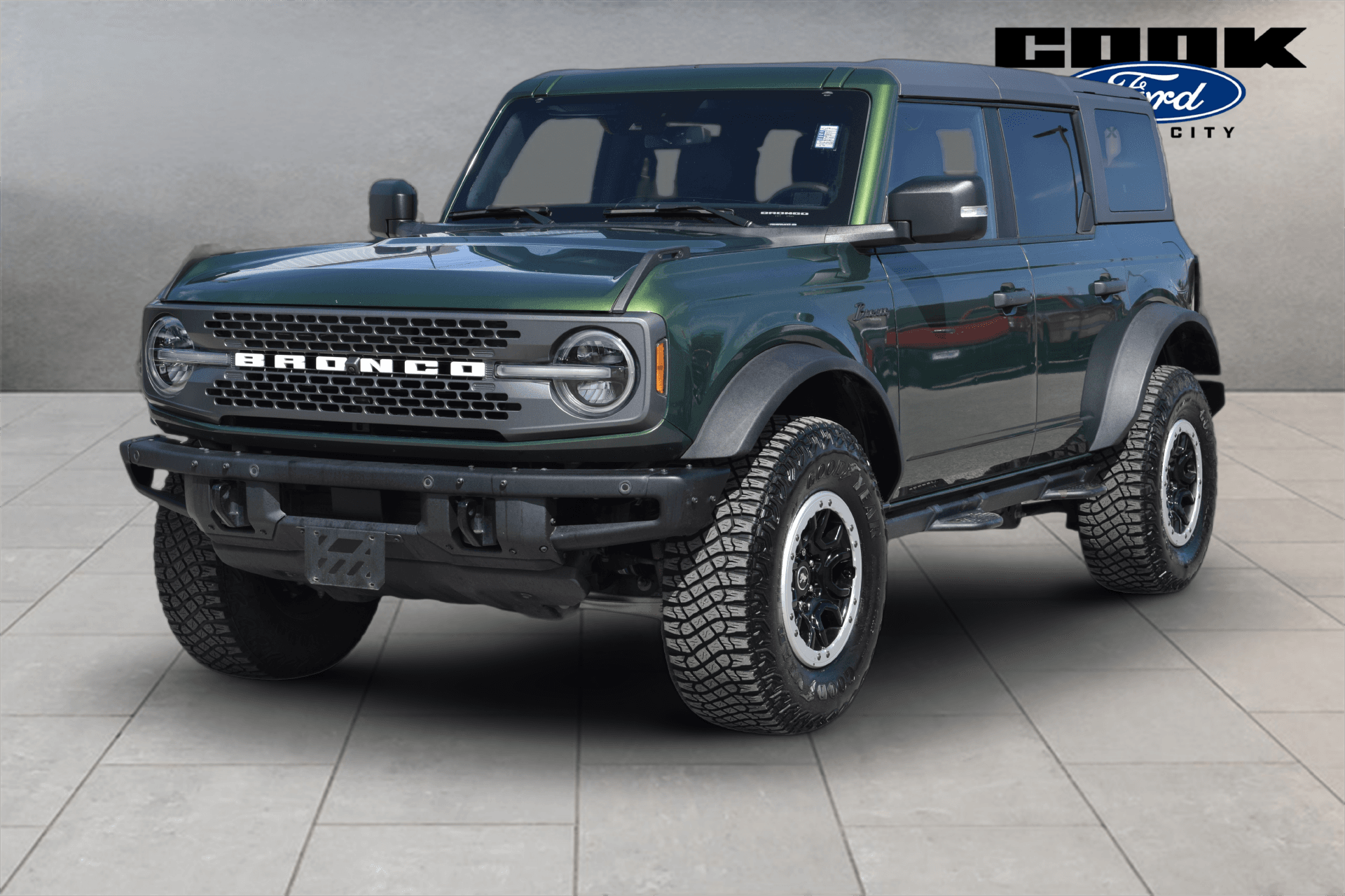 2024 Ford Bronco Badlands — photo 1 of 26
