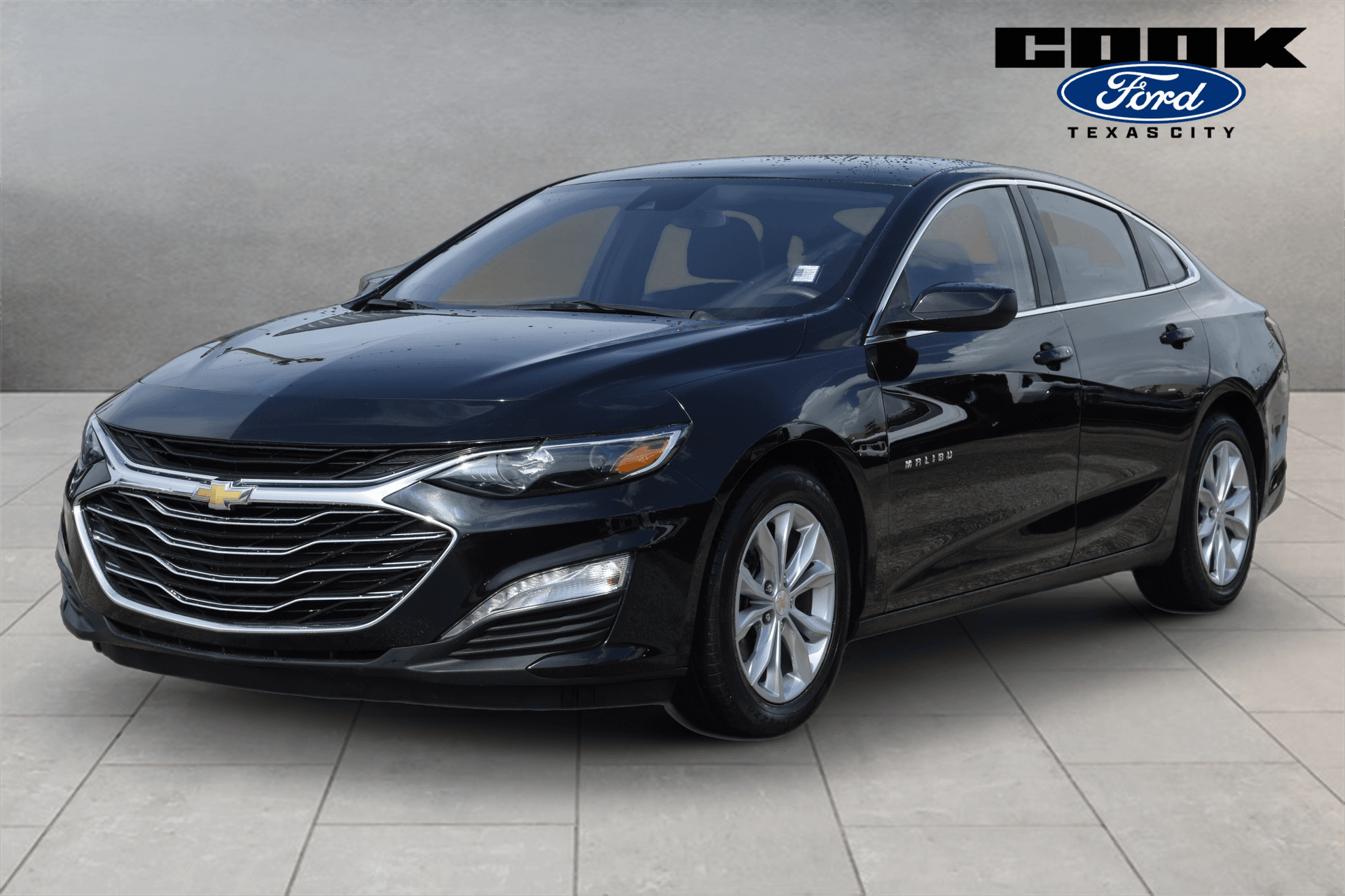 2023 Chevrolet Malibu LT — photo 1 of 26