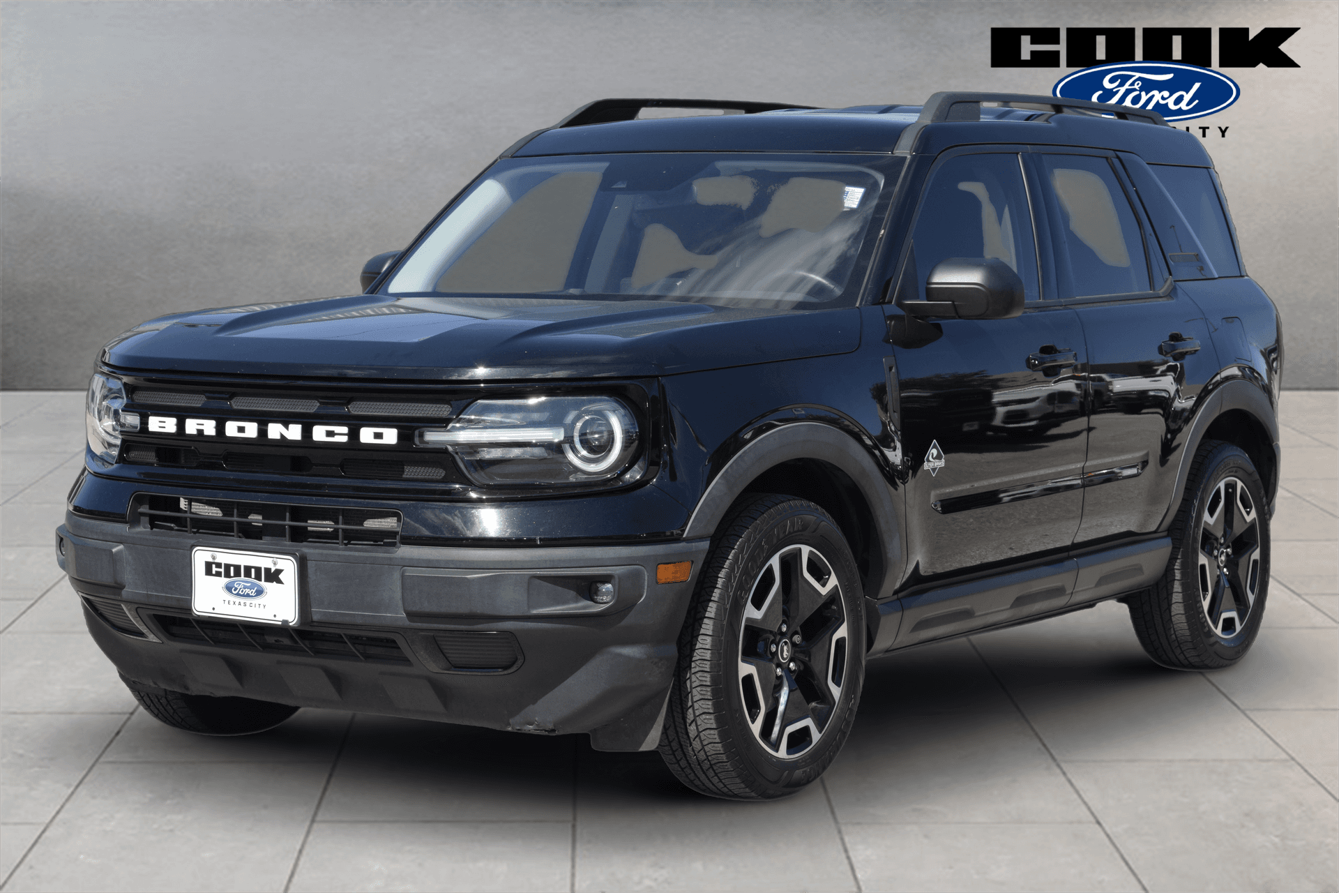 2021 Ford Bronco Sport Outer Banks — photo 1 of 26