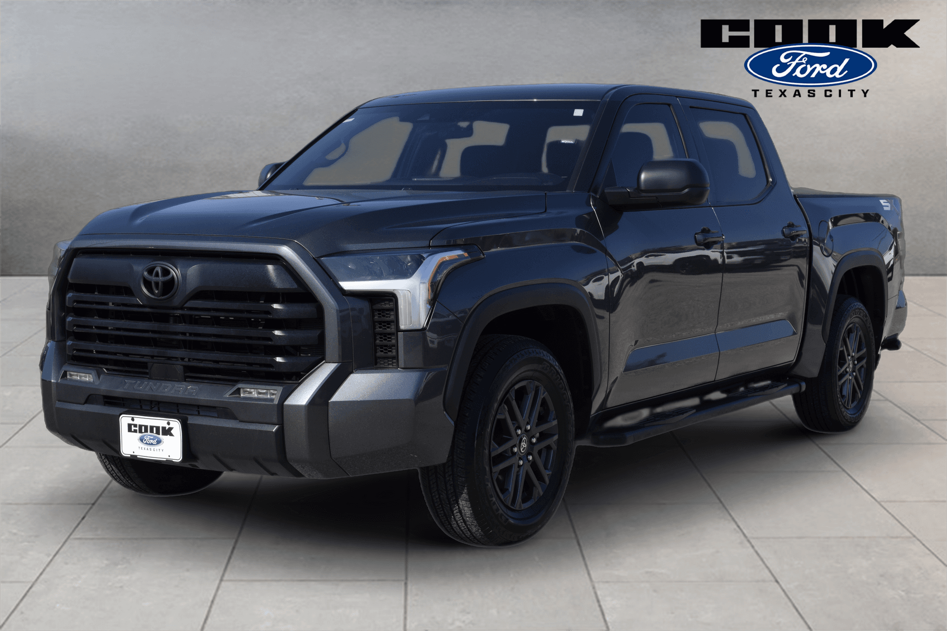 2025 Toyota Tundra SR5 — photo 1 of 26