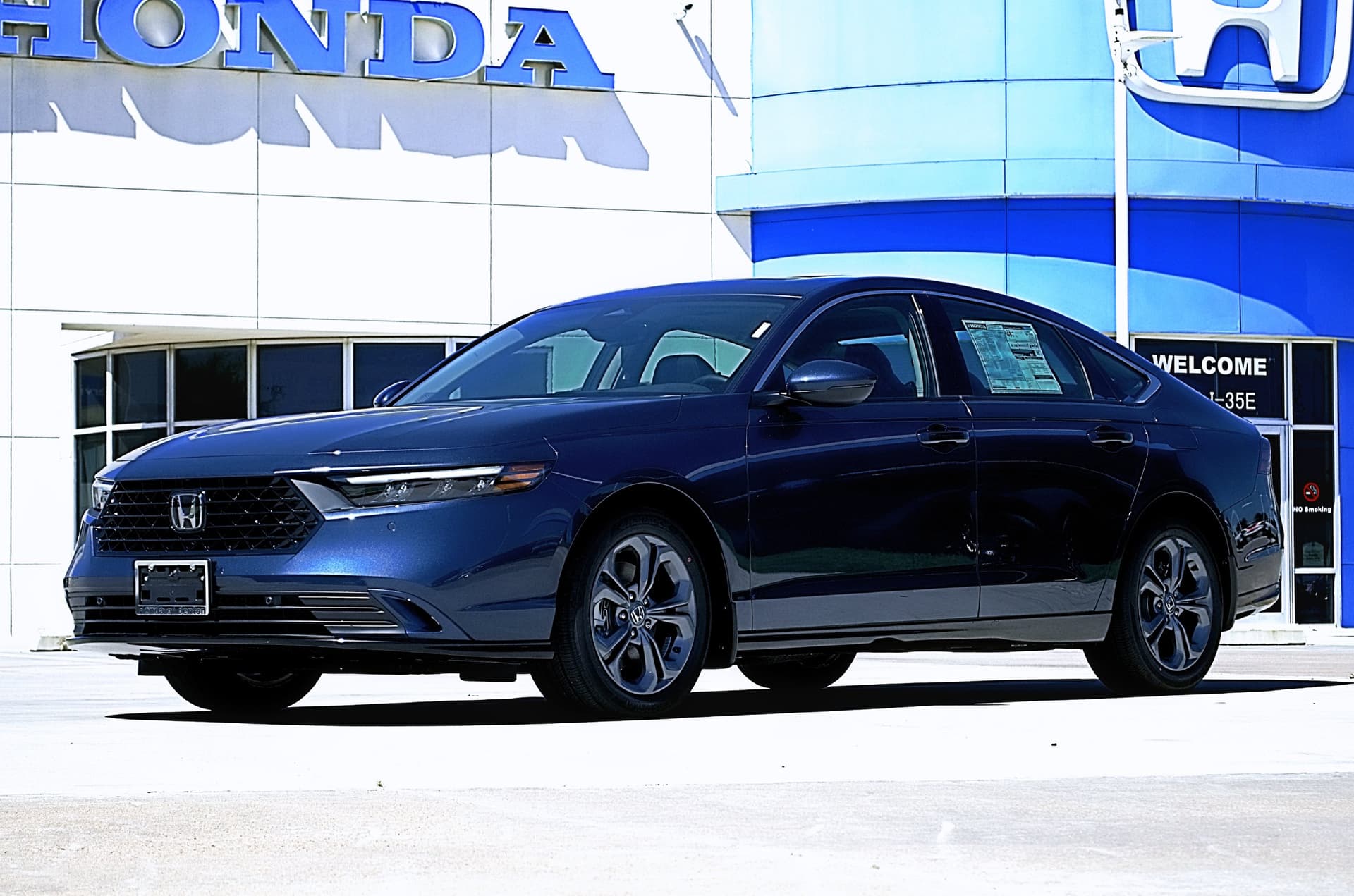 2024 Honda Accord Sedan EX — photo 1 of 27