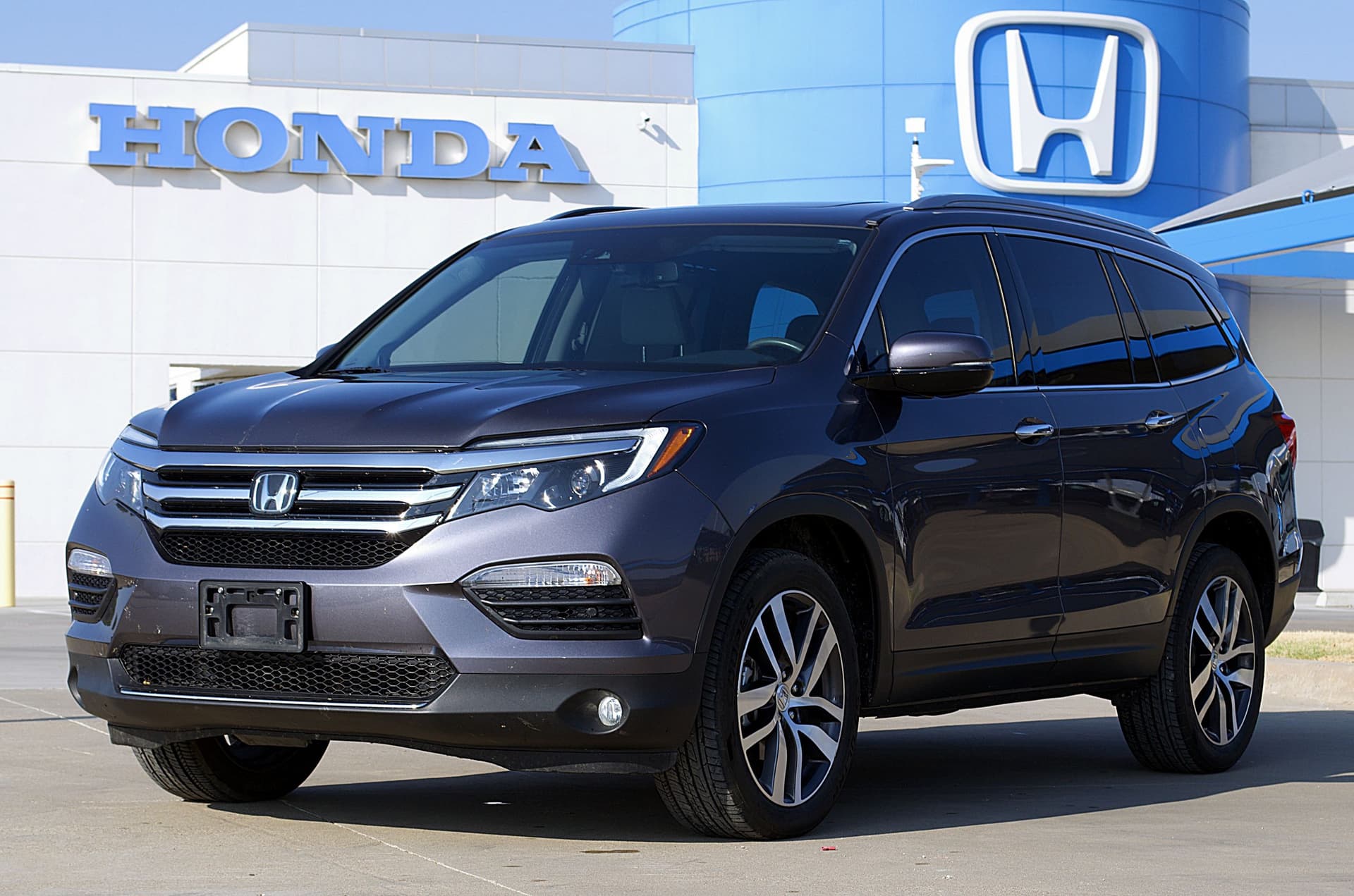 2017 Honda Pilot EX-L — photo 1 of 2