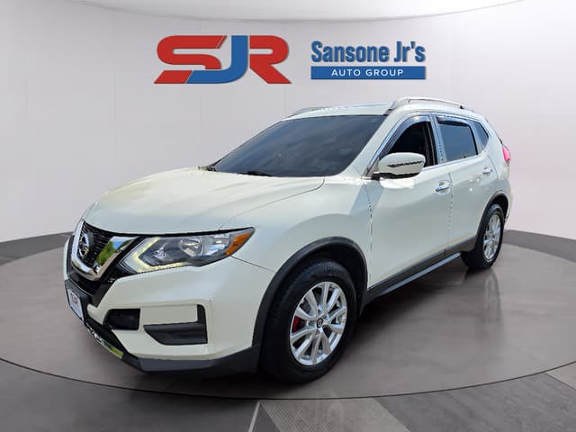 2017 Nissan Rogue SV — photo 1 of 32