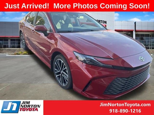 2026 Toyota Camry XLE — photo 1 of 10