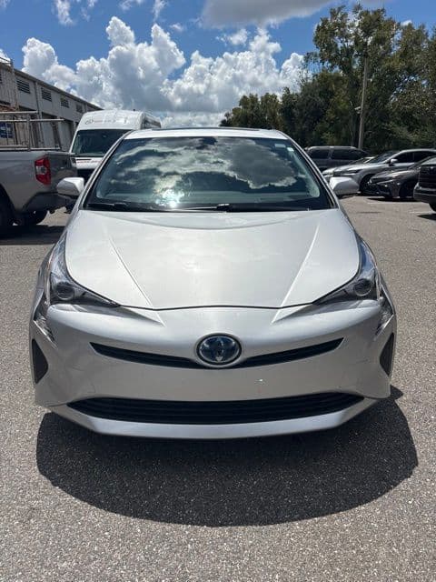 2017 Toyota Prius Four — photo 1 of 24
