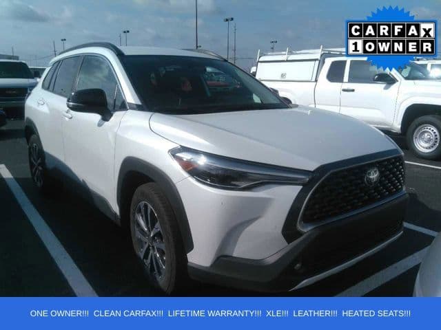2025 Toyota Corolla Cross XLE — photo 1 of 26