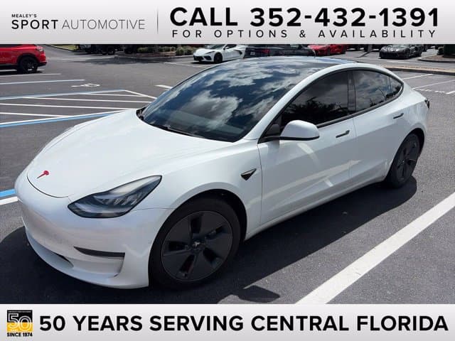 2021 Tesla Model 3 Standard Range Plus — photo 1 of 2