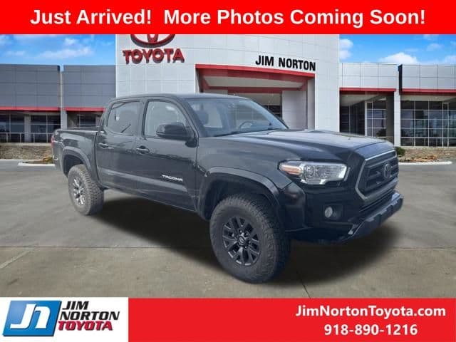 2023 Toyota Tacoma SR5 — photo 1 of 11