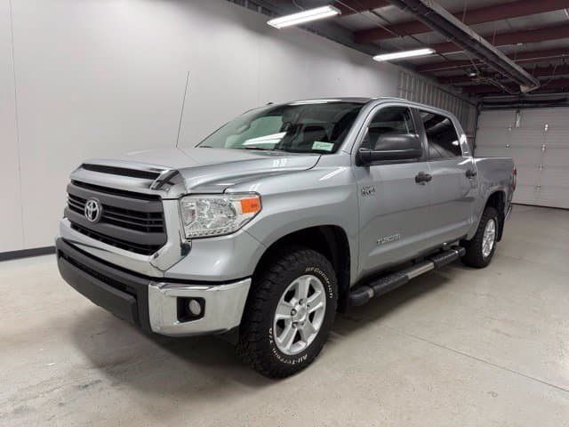 2015 Toyota Tundra 4WD Truck SR5 — photo 1 of 5