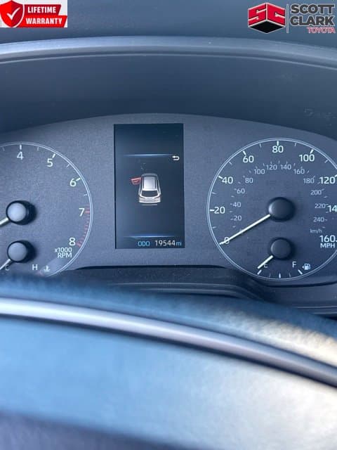 2023 Toyota Corolla Cross LE — photo 1 of 12