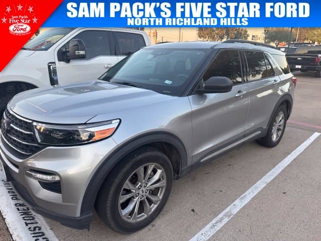 2023 Ford Explorer XLT — photo 1 of 10