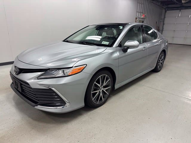 2023 Toyota Camry XLE — photo 1 of 5