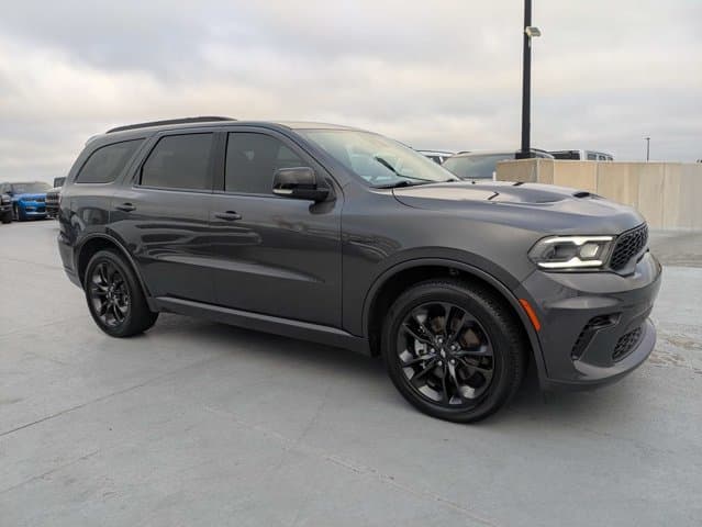 2025 Dodge Durango R/T Plus — photo 1 of 33