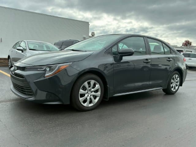 2026 Toyota Corolla LE — photo 1 of 3