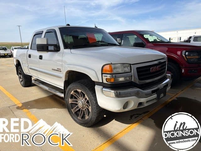 2004 GMC Sierra 2500HD SLT — photo 1 of 9
