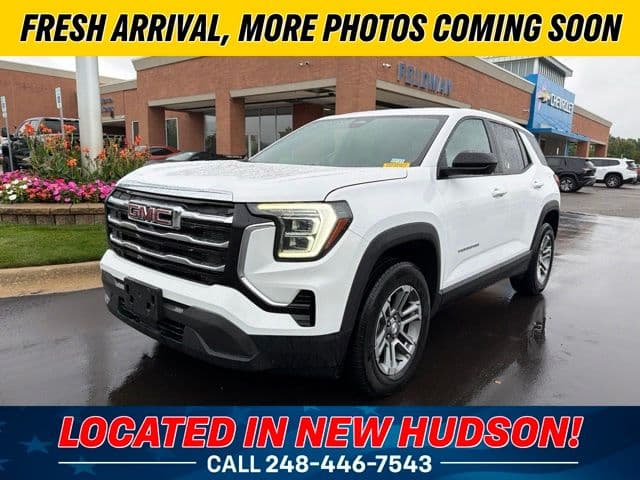 2025 GMC Terrain FWD Elevation — photo 1 of 5