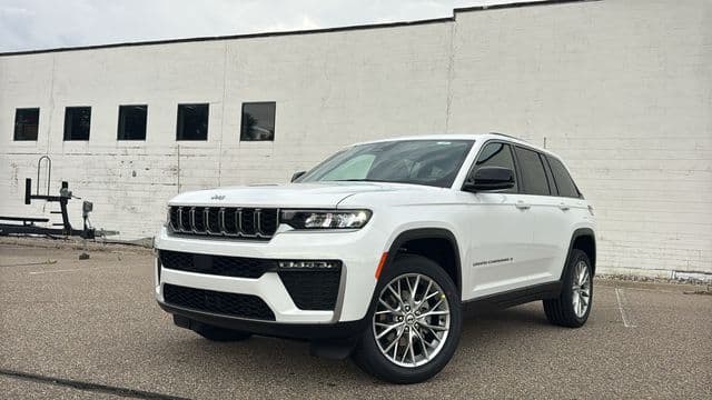 2027 Jeep Grand Cherokee Limited — photo 1 of 30