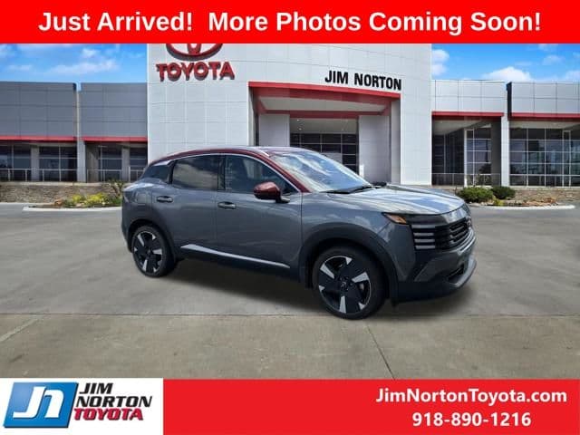 2025 Nissan Kicks SR — photo 1 of 13