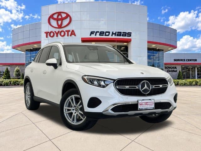 2023 Mercedes-Benz GLC GLC 300 — photo 1 of 27