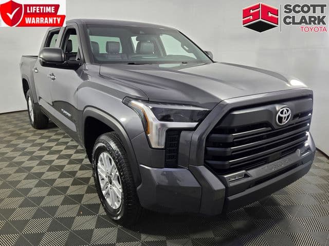 2025 Toyota Tundra SR5 — photo 1 of 26