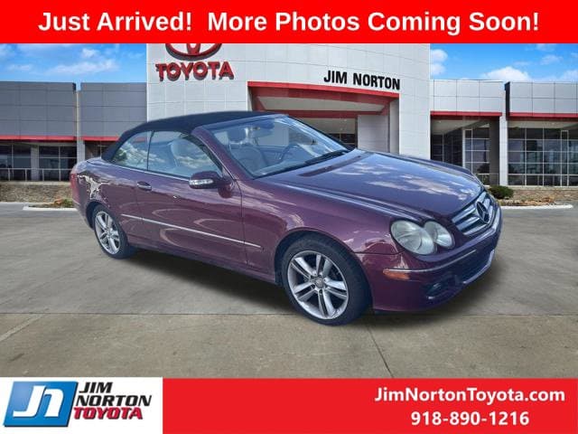 2008 Mercedes-Benz CLK-Class Base — photo 1 of 9