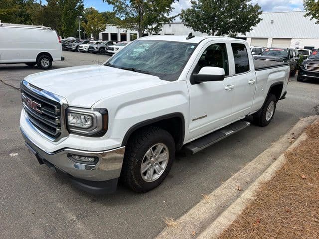 2017 GMC Sierra 1500 SLE — photo 1 of 12