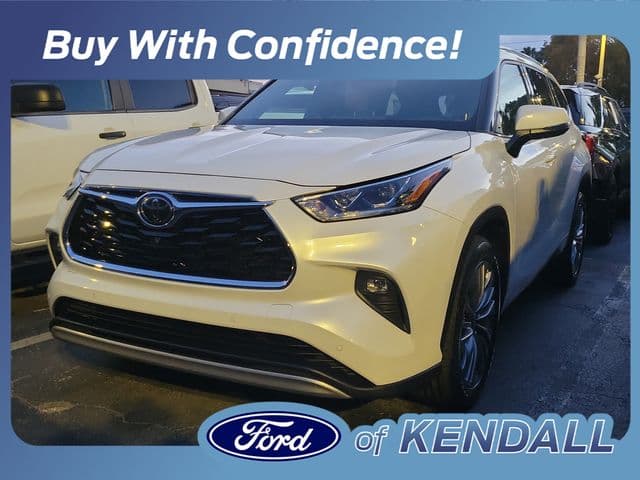 2021 Toyota Highlander Platinum — photo 1 of 4