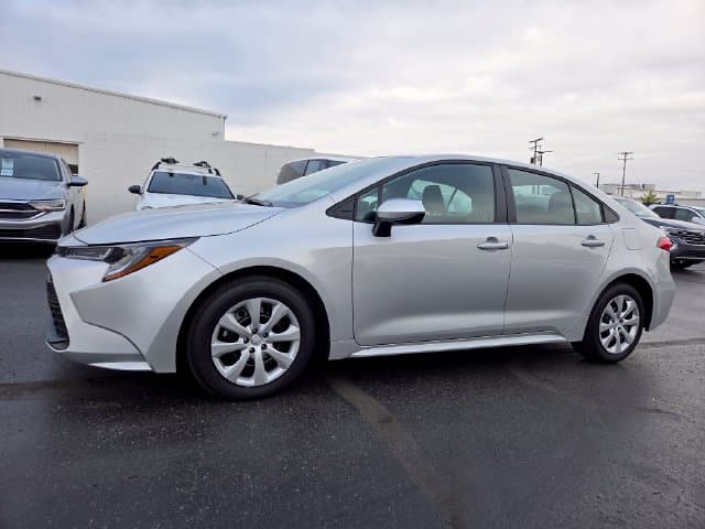 2026 Toyota Corolla LE — photo 1 of 3