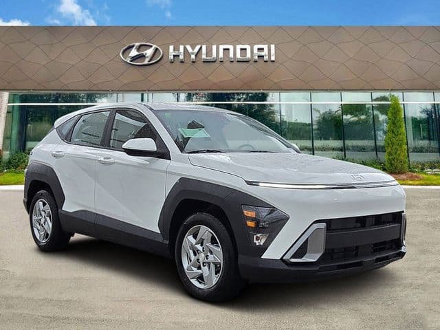 2027 Hyundai Kona SE — photo 1 of 16