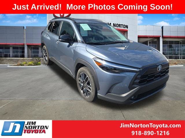 2026 Toyota Corolla Cross XLE — photo 1 of 13